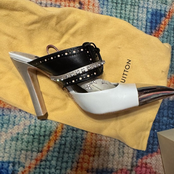 Louis Vuitton heels - Picture 11 of 11